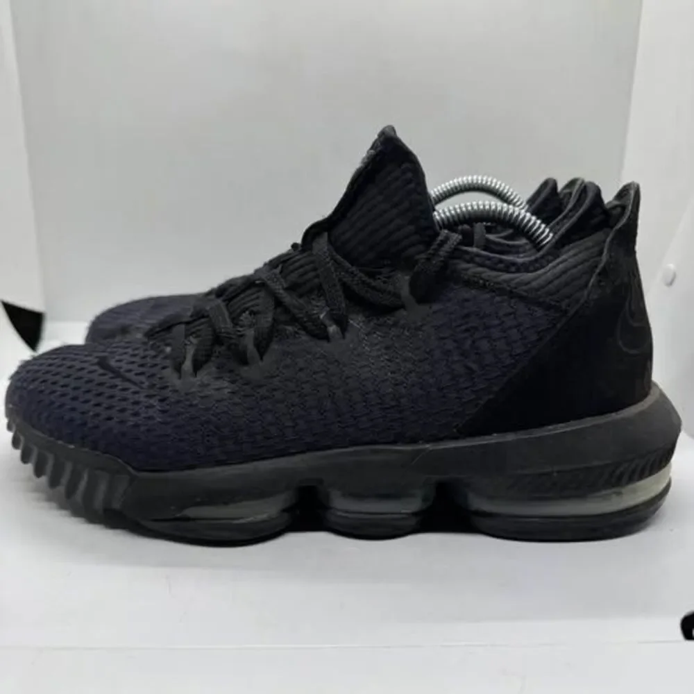 Nike LeBron 16 Low Triple Black Mens 9 shoes sneakers